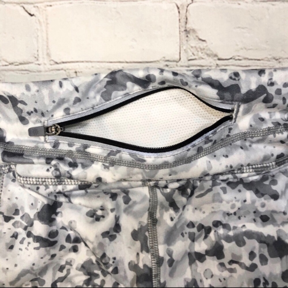 Athleta Run Dapple Be Free Crop Legging Gray White Size Small Activewear - Picture 8 of 14